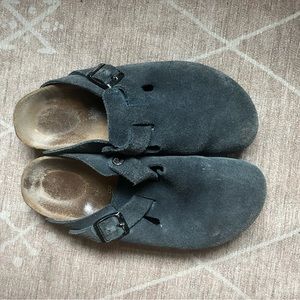 Navy blue suede Birkenstock Boston clogs size 39